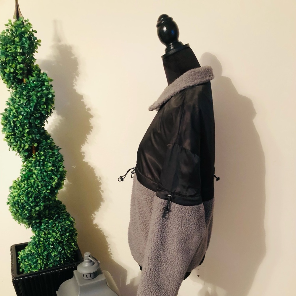 Zipper Jacket - Picture 3 of 4